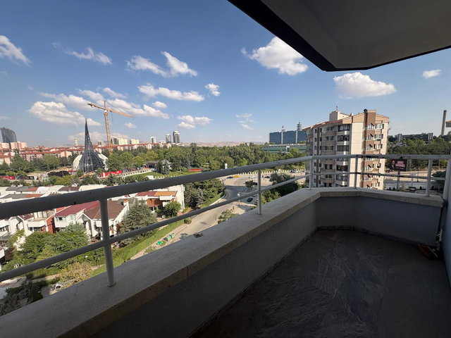 TRT BİNA KARŞISI YUKARI DİKMEN ORANDA 4+1 SATILIK DAİRE