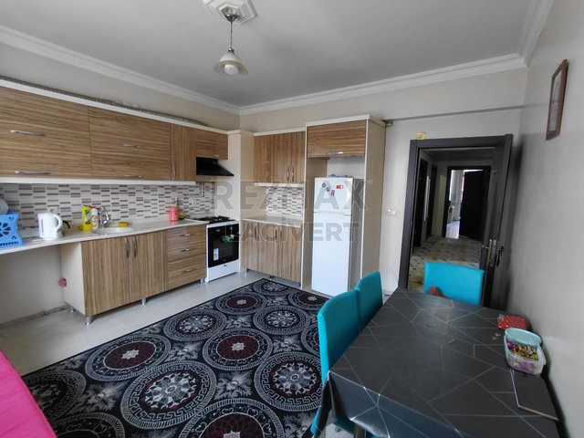 RE/MAX LACİVERT'TEN  ŞÜKRÜPAŞA'DA 3+1 ARAKAT SATILIK DAIRE