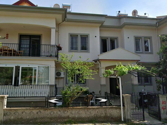 REMAX'TAN, YENİ MAHALLE'DE, 5+1 EŞYASIZ UZUN DÖNEM KİRALIK DAİRE