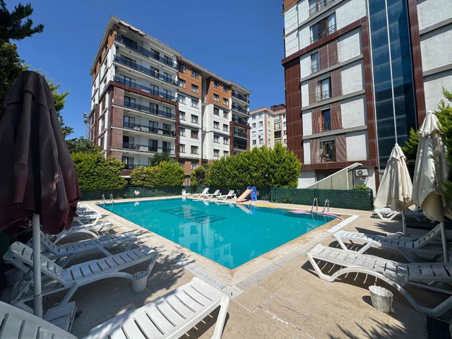 REMAX TEN BEYLİKDÜZÜ ADNAN KAHVECİ MH NATURE PARK SİTESİ 2+1