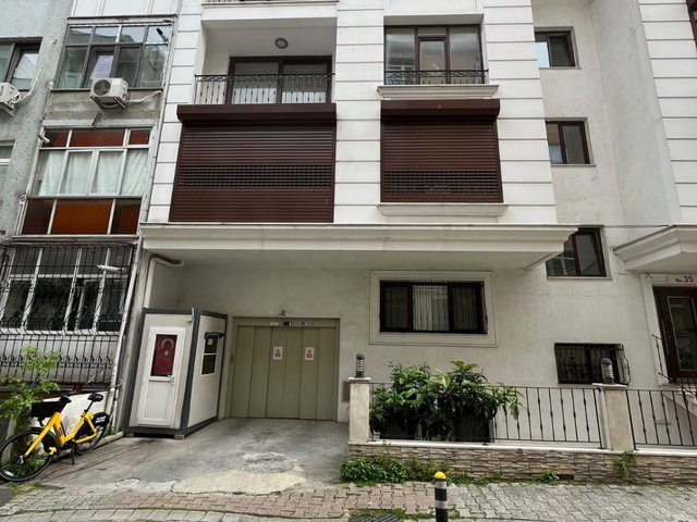 BAKIRKÖY,DE MARMARAYA YAKIN DENİZ MANZARALI DAİRE!