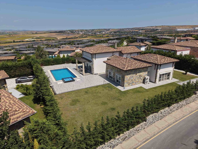 PARK VILLAGEDA 2.000 M² ARSA İÇERİSİNDE ÖZEL HAVUZLU 450 M² 6+1