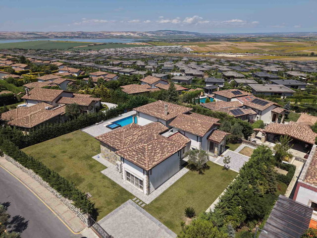 PARK VILLAGEDA 2.000 M² ARSA İÇERİSİNDE ÖZEL HAVUZLU 450 M² 6+1