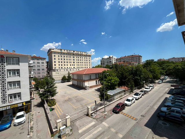 CEBECİ ERZURUM MAHALLESİ'NDE 2+1 EŞYALI SATILIK DAİRE