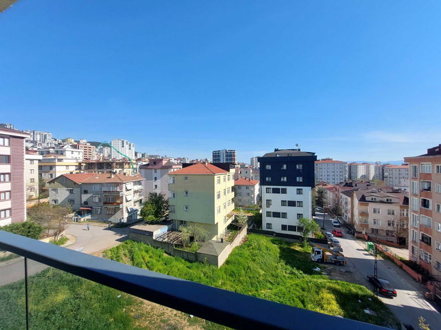 YAKACIK YENİ MAHALLE' DE 3+1 KİRALIK SIFIR DAİRE