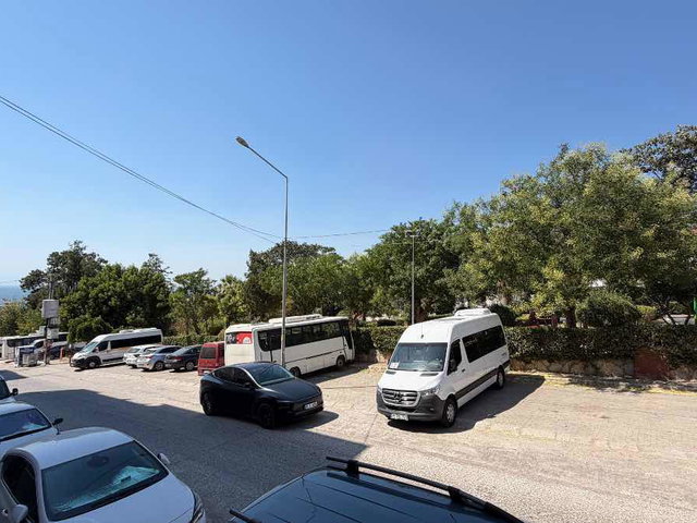 İZMIR HATAY H.RIFATPAŞA'DA TADILATLI BAHÇELI SATILIK 2+1 BAHÇELI DAIRE