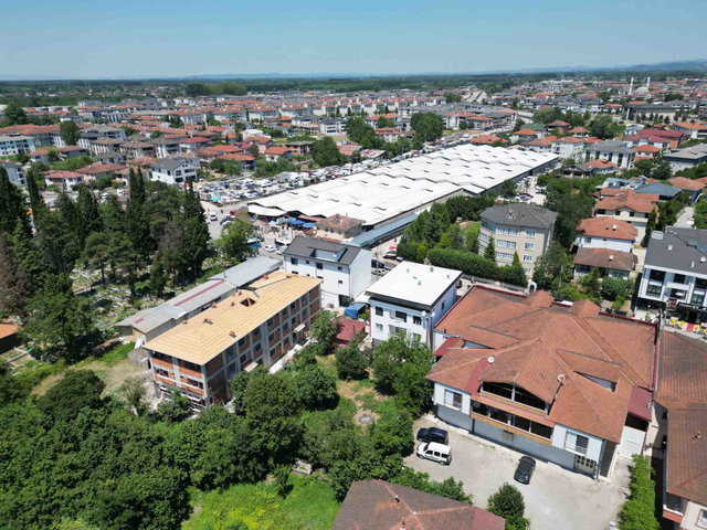 REMAX SOFT'TAN PAZAR YERİ KARŞISINDA 1+1-2+1 SATILIK DAİRELER