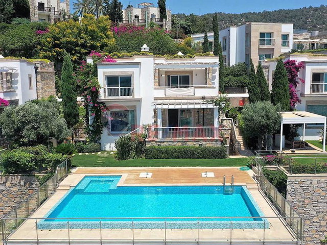 MUHTEŞEM BODRUM MANZARALI SATILIK ÇOK ÖZEL VILLA