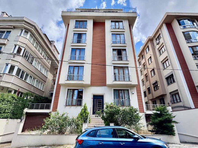 YENİŞEHİR'DE KAPALI OTOPARKLI EŞYALI 2+1 76M2 NET KİRALIK DAİRE