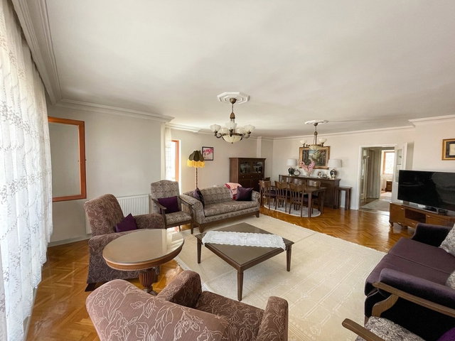 DİKMEN CADDESİ 1024 SOK FULL YAPILI 5+1 230M² FIRSAT DAİRE