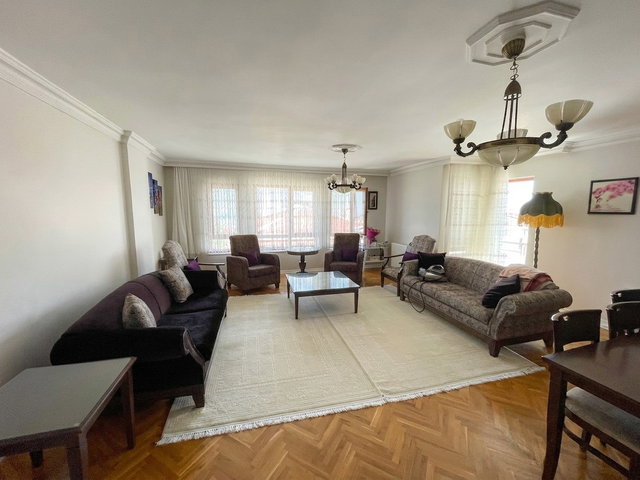 DİKMEN CADDESİ 1024 SOK FULL YAPILI 5+1 230M² FIRSAT DAİRE