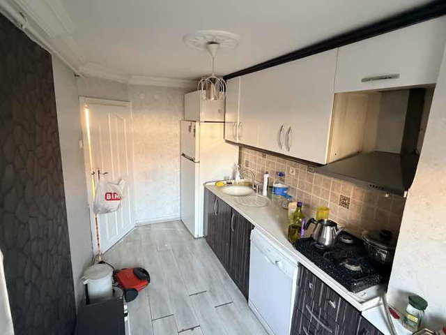ALTINDAĞ’DA 145 M² BRÜT 3+1 | 3. KAT | BALKONLU | DOĞALGAZ KOMBİLİ | KREDİYE UYGUN
