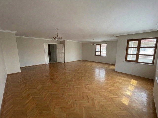 ÇANKAYA G.O.P. KULELİ SOKAK'TA 3+1 140 M2 ASANÖRLÜ K. OTOPARKLI