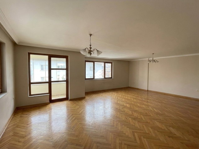 ÇANKAYA G.O.P. KULELİ SOKAK'TA 3+1 140 M2 ASANÖRLÜ K. OTOPARKLI