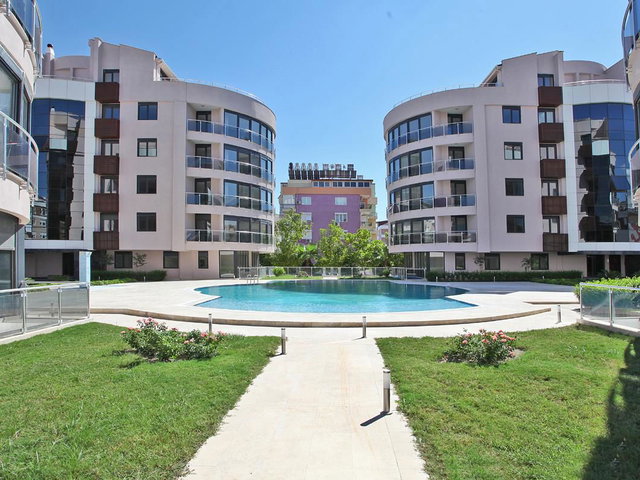 LİMAN MAH. DENIZE YÜRÜME SITE IÇI SATILIK  2+1 ARA KAT