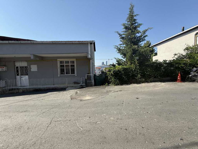 NEŞE EROĞLU’DAN SARIYER ÇAMLITEPE MAHALLESI’NDE IÇI YENILENMIŞ KIRALIK DAIRE