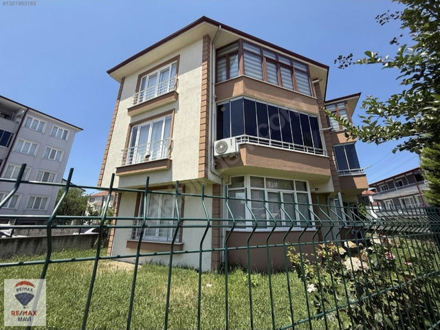 ADAPAZARI YAĞCILAR MERKEZ’DE SATILIK 3+1 DAİRE