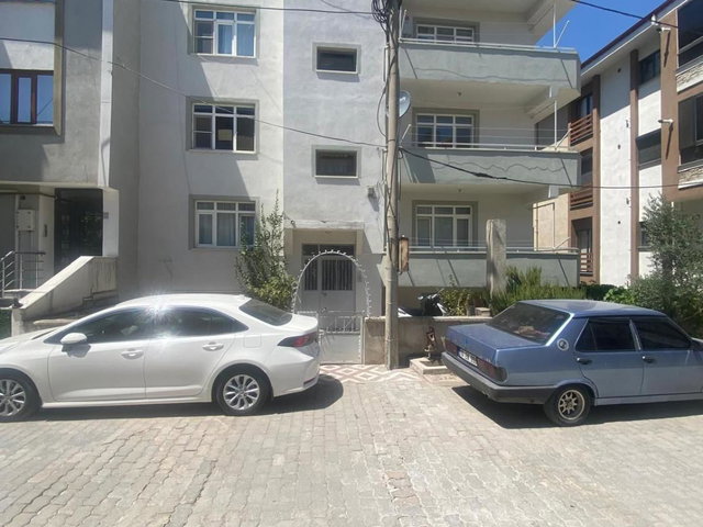 REMAX MİD PAŞAALANI KİRALIK KOMPLE TADİLATLI 3+1 DAIRE