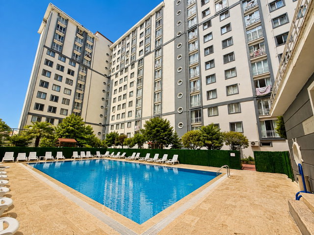 REMAX GELİŞİMDEN RÜYA YAŞAM EVLERİNDE CADDE CEPHE SATILIK 1+1 DAİRE