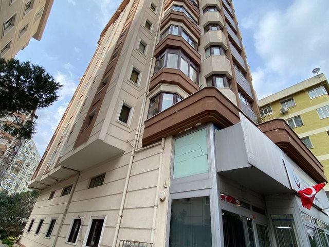 KOZYATAĞI METROYA YÜRÜME MESAFESİNDE SATILIK 6+2 DUBLEKS DAİRE.