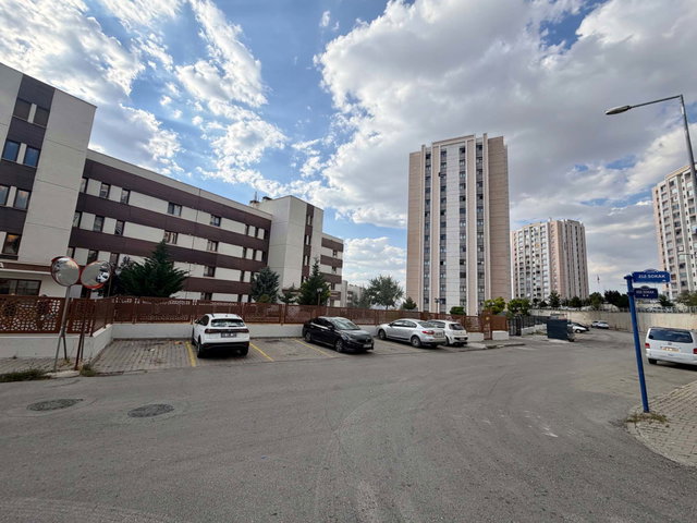 MAMAK HÜSEYİNGAZİ 3 ETAP TOKİ’DE ARA KAT GÜNEY CEPHE 3+1  BALKONLU