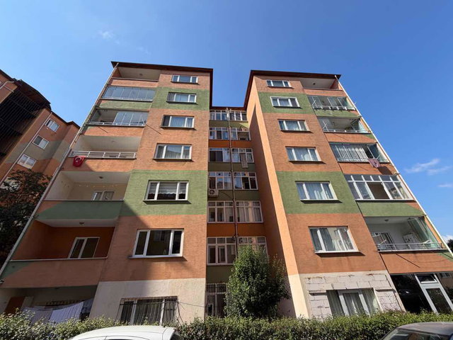 ÇAYIROVA ALPASLAN SİTESİNDE 3+1 GENİŞ 120 M2 SATILIK DAİRE.