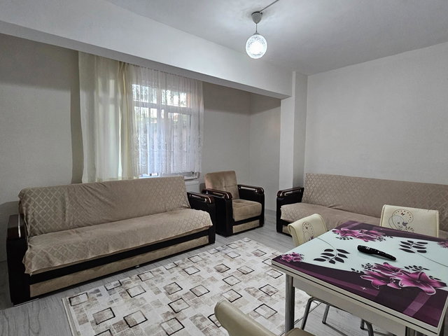 ATAŞEHIR ACIBADEM ÜNI. YAKIN EŞYALI 1.5+1 KIRALIK DAIRE