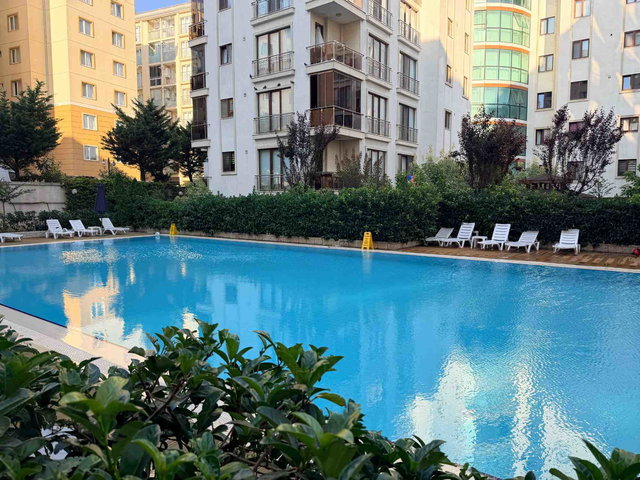 TAŞDELEN NEW LİFE SİTESİ LEYLA ŞİMŞEK 1+1 HAVUZ CEPHE BOŞ