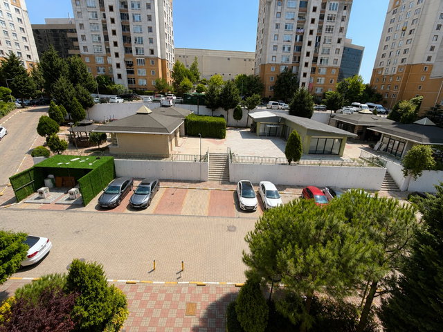 KAYAŞEHİR 3. BÖLGE SEDEF BLOKLARINDA KİRALIK 2+1 TEMİZ DAİRE