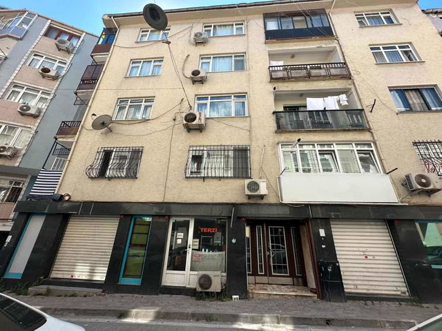 RE/MAX HEDEF' DEN KOCAMUSTAFAPAŞA' DA SATILIK FIRSAT DAİRE