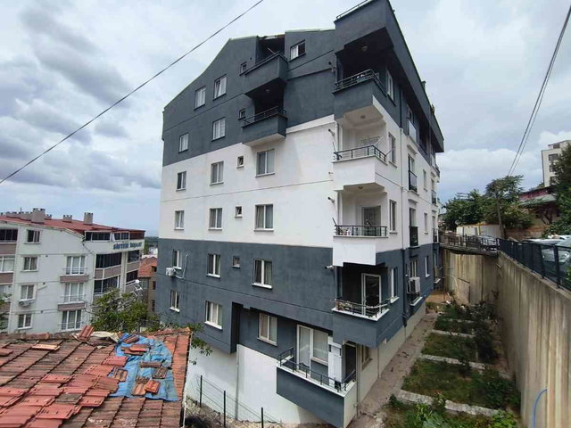 GEBZE CUMHURİYET MH KREDİYE UYGUN SATILIK 2+1 GENİŞ ARAKAT DAİRE