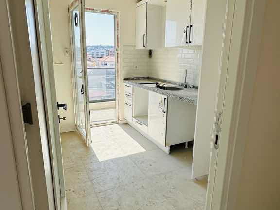 FIRSAT, ESENEVLERDE SİTE İÇİNDE KİRALIK SIFIR 2+1 ARA KAT DAİRE