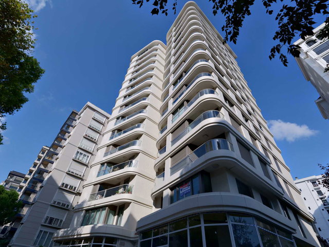 BAĞDAT CADDESI'NE 3. BINA SIFIR SATILIK 4+1 DAIRE 200 M2