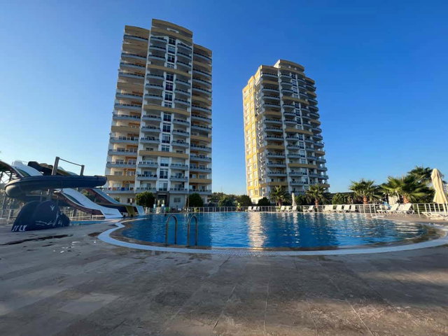 REMAX/RİNA’DAN DENİZ MANZARALI SOSYALTESİSLİ LÜKS SİTEDE 3+1 FIRSAT DAİRE