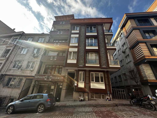 ORTABAYIR METROYA YÜRÜME MESAFESİNDE TERASLI 2+1 DAİRE