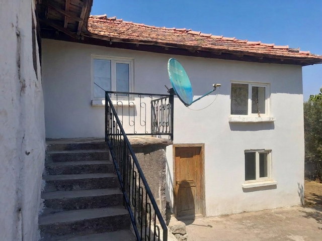 RE/MAX İNCİ'DEN BALIKESİR SAVAŞTEPE KARAÇAM MAH'DE MÜSTAKİL EV VE ARSASI