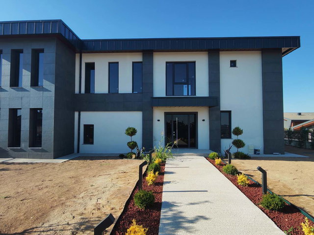 GÖLBAŞI BALLIKPINAR'DA 1.500 M² ARSALI KAPALI GARAJLI PRESTİJLİ MÜSTAKİL VİLLA