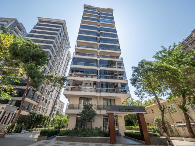 ERENKÖY ISTASYON CADDE ÜZERI SATILIK  3+1 DAIRE