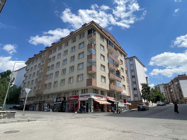 REMAX İLKE'DEN KAYAKYOLU MERKEZİ KONUM'DA 3+1 SATILIK DAİRE