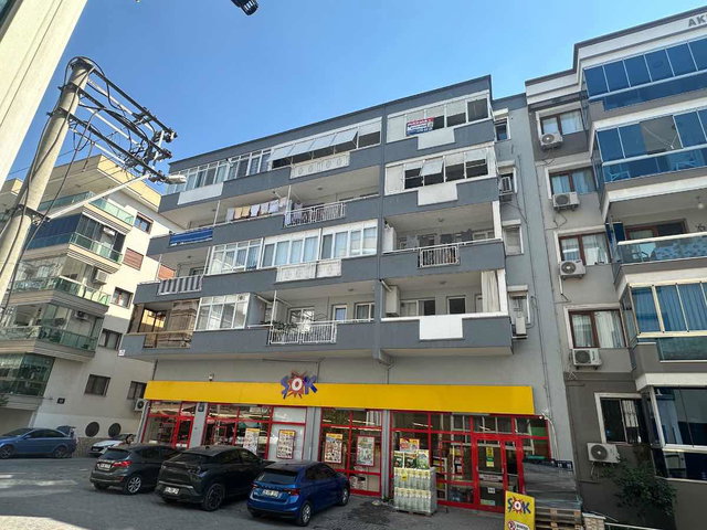 82 KARŞIYAKA DEDEBAŞI’NDA GÜNEY-DOĞU CEPHELİ 2+1 125 M² BALKONLU KOMBİLİ ÜST KAT
