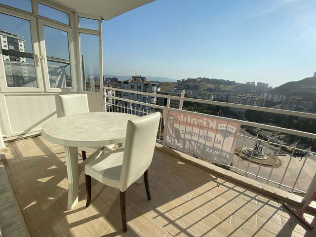 ZÜBEYDE HANIM’DA FULL EŞYALI BALKONLU 2+1 KİRALIK DAİRE