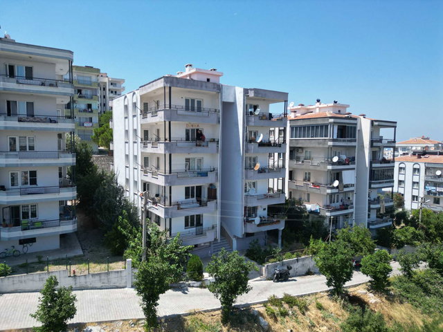 KUŞADASI KADINLAR DENIZINDE FERAH 3+1 SATILIK DAIRE