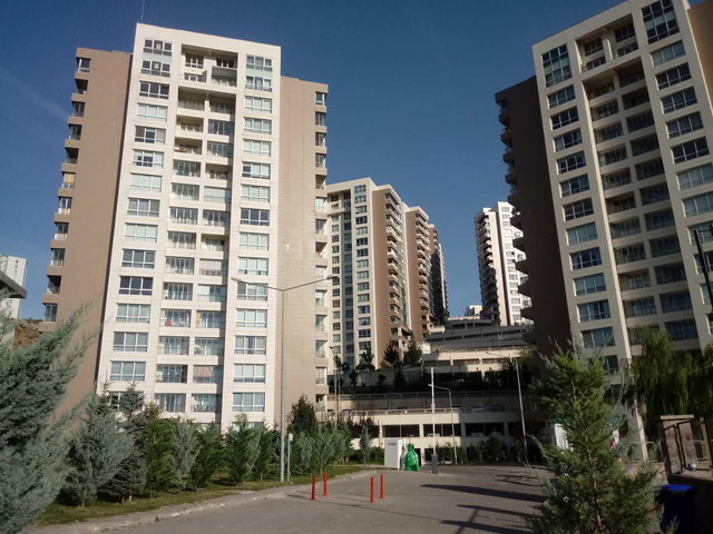 İNCEK TOKİ MİLLETVEKİLİ EVLERİ GÜVENLİKLİ SATILIK GENİŞ 3+1 DAİRE
