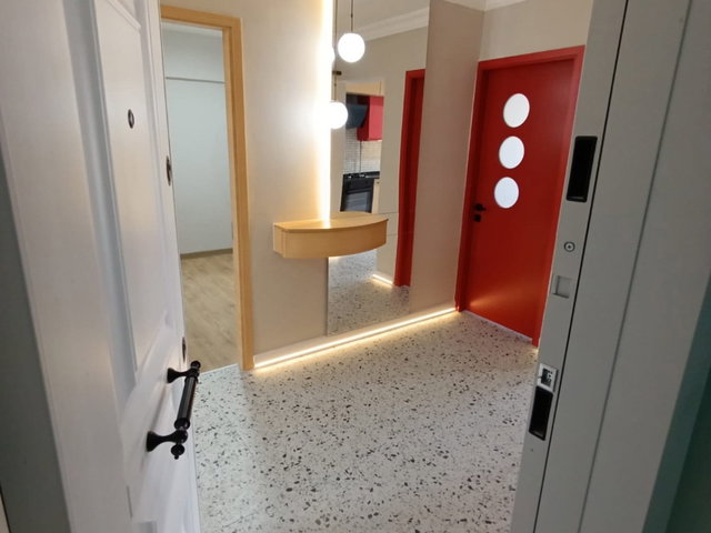MEDICAL POINT HASTANESI YANINDA,YENI GIRNE BULVARI ÜZERINDE,ÖNÜ AÇIK,GENIŞ VE FERAH 3+1 DAIRE