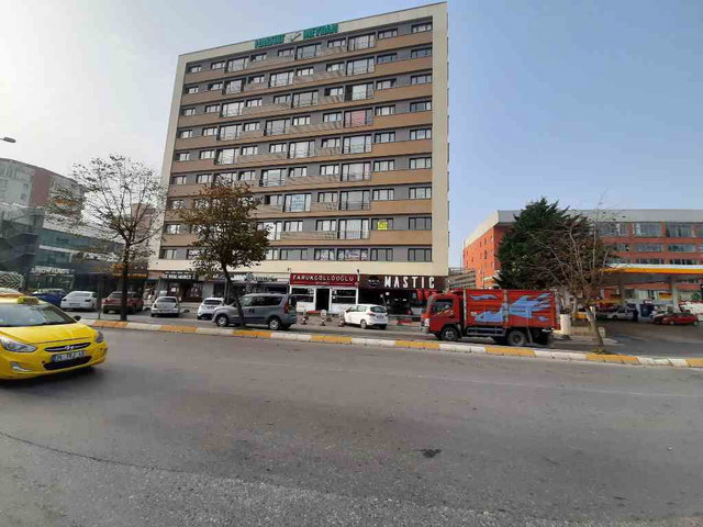 ÇEKMEKÖY TAŞDELEN HABİTAT SİTESİ EŞYALI 1+1 DAİRE SATILIK