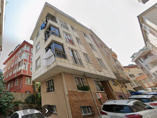 EYÜPSULTAN ESENTEPE ERHAN SK. 70M² 1+1 KAPALI AYRI MUTFAK ARAKAT BALKONLU ÇİFT CEPHE KÖŞE DAİRE