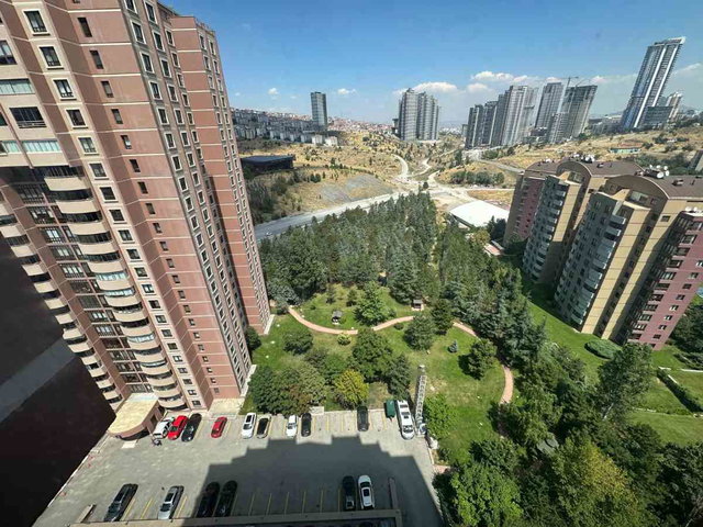 ORAN MECLIS SITESI'NDE MANZARALI, EŞYALI 4+1 KIRALIK DAIRE