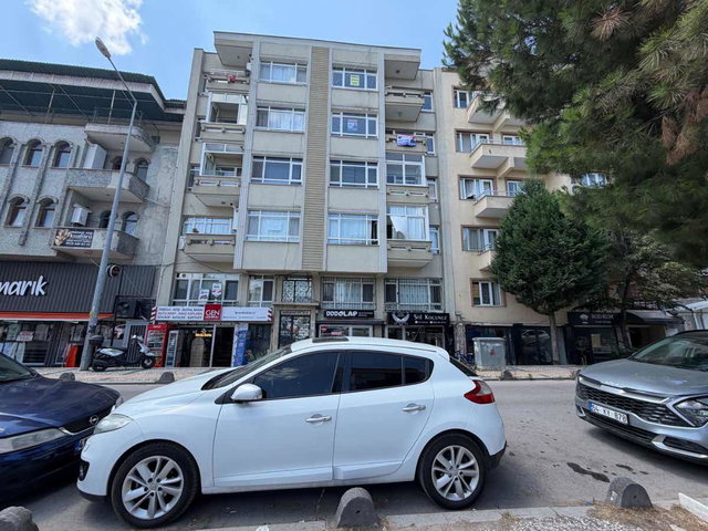 REMAX HÜR HEDİYE KÜÇÜK`TEN CUMHURİYET MAH SATILIK 3+1