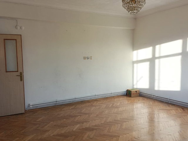 GÜLÜK MAHALLESI'NDE CADDE CEPHELI 3+1 SATILIK DAIRE