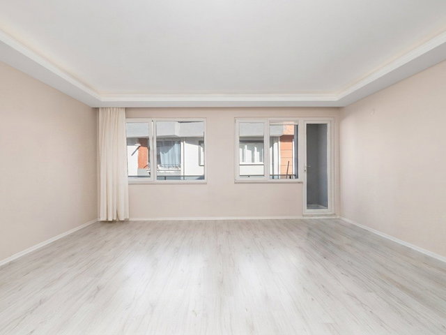REMAX AREA DAN İHSANIYE MERKEZI KONUMDA KIRALIK ARAKAT 2+1 DAIRE